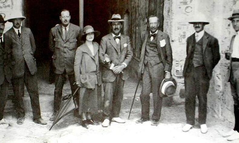 Lord Carnarvon was an enthusiast of Egyptology, becoming in 1907 the patron of Howard Carter for the excavation of royal tombs in the Theban necropolis. tutankhamun tomb howard carter.