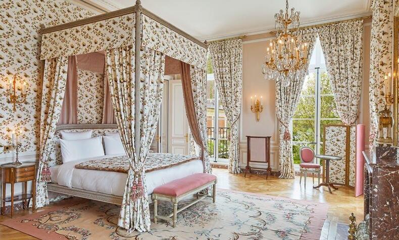 le grand controle versailles luxury hotel