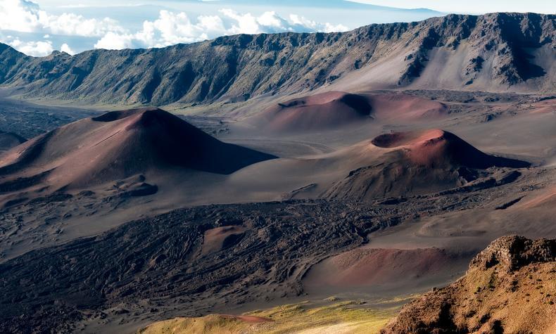In Hawaii you can visit the most impressive volcanic parks in the world with a specialist geologist and volcanologist. Photo: Jeff King luxury and adventure trip to Hawaii