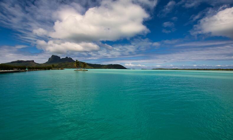 The islands of the South Pacific inspired the writer Robert L. Stevenson to narrate the life, anecdotes and landscapes of this paradisiacal part of the world. Photo: Gabor Koszeg. in the south seas robert louis stevenson