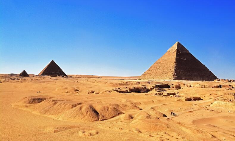 Agatha Christie traveled to Egypt on numerous occasions, accompanying her husband, archaeologist Max Mallowan. luxury travel egypt pyramids