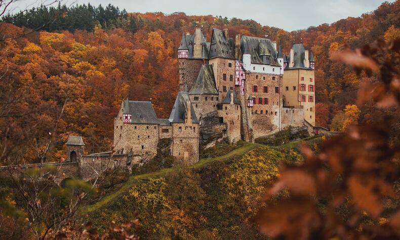 This German region is characterized by its imposing medieval castles such as this one in Eltz, built in the 12th century. Photos: Julia Solonina. trip rhineland autumn germany