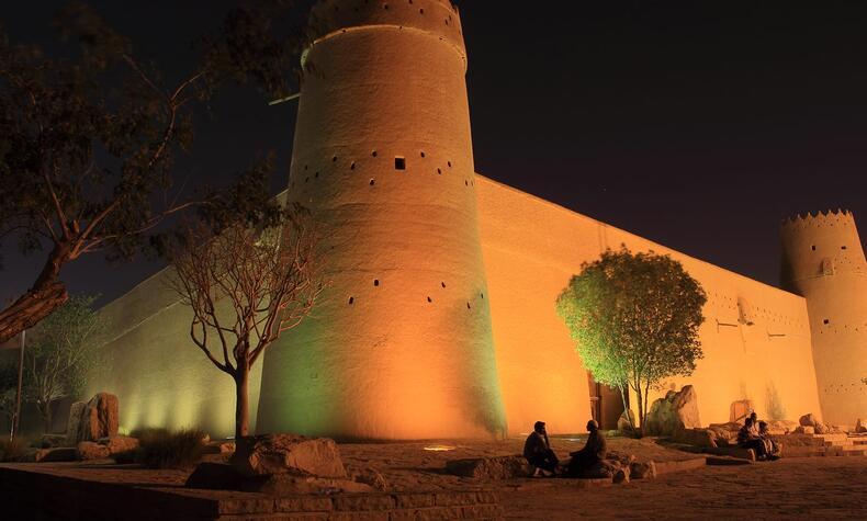 The Al Masmak fortress dates back to 1865 and has been used for many purposes. It first housed the garrisons that protected the city, after the incursion of King Abdulaziz it was used as an arsenal, and later it was a prison. It is now a museum. Al Masmak Riad luxury travel Saudi Arabia