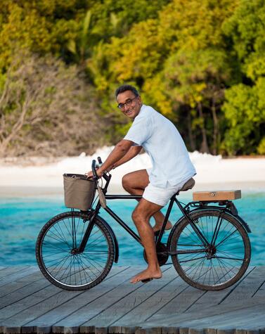Sonu Shivdasani. Sustainable luxury in Maldives Soneva