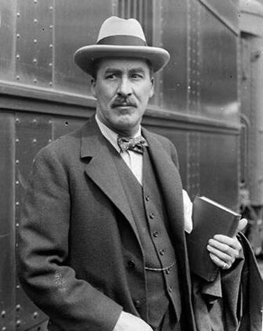 Howard Carter was always characterized as a solitary, serious, persevering and intuitive person. howard carter