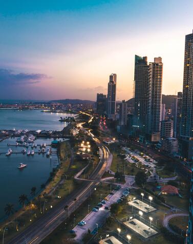 Panama fascinates for its contrasts between the Old and the New City. Photo: Miguel Bruna. Panama City Panama pirates