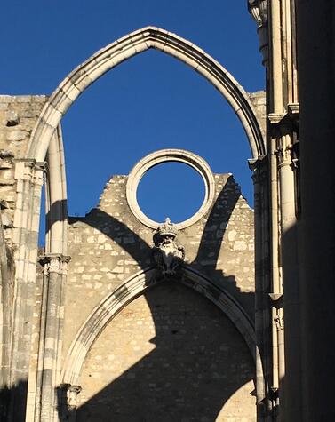 The Convento do Carmo, a Gothic temple that was destroyed during the 1755 earthquake. Photo: Inge Serrano. convento do carmo lisboa
