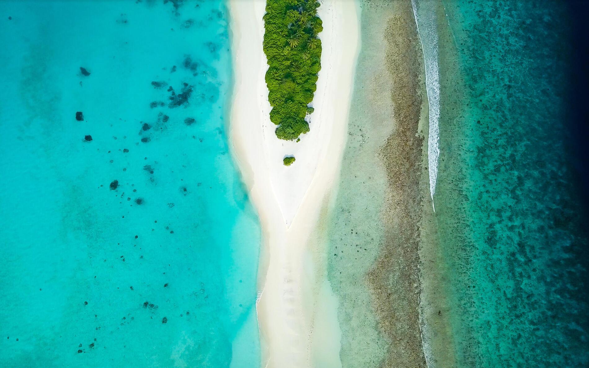 Luxury travel sustainability islands beaches polynesia.