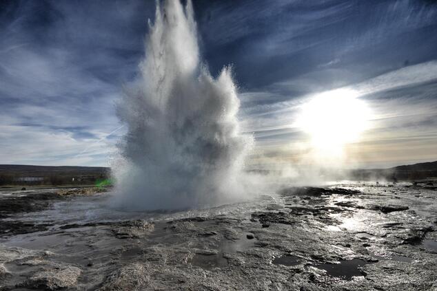 travel luxury adventure Iceland geyser strokkur