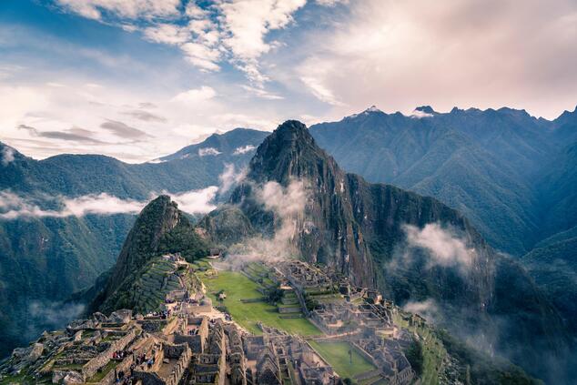 Machu Picchu was built around the 15th century on one of the geodesic lines of the Earth, hence the energy that emanates from this sacred place for the Incas. luxury travel peru machu picchu inca trail
