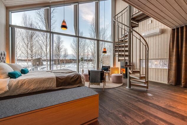 luxury travel sweden arctic bath.