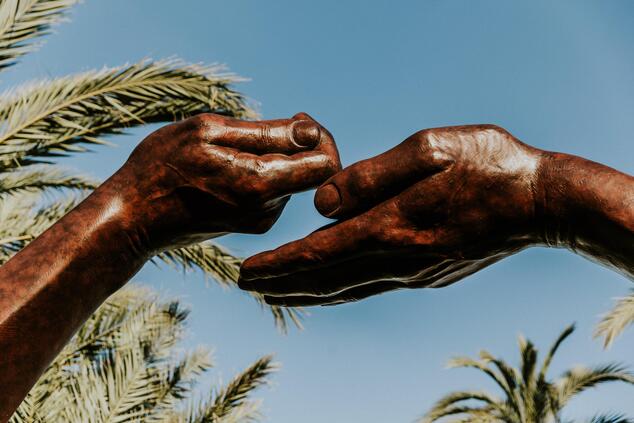 Lorenzo Quinn sculpture