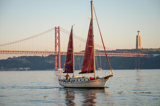 lisbon river tajo.