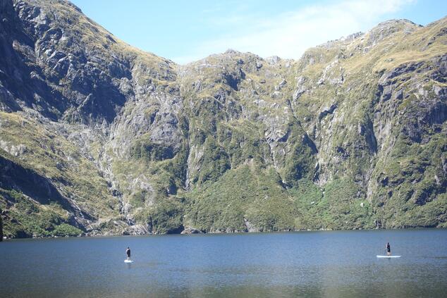Discovering the fjords of New Zealand by helicopter is a unique experience. new zealand fjord