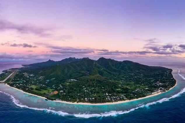 Rarotonga is the main island and is noted for its green central mountains. rarotonga cook islands luxury travel