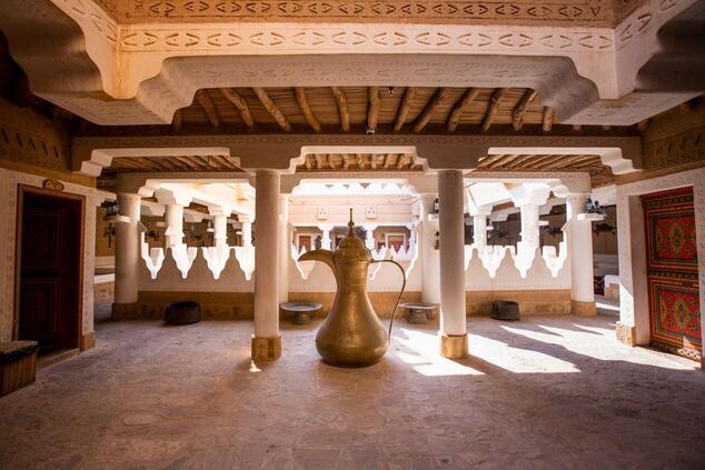 Building interiors that transport us to the imaginary of the "Thousand and One Nights". saudi arabia travel luxury Riyadh