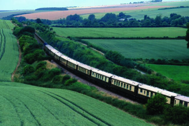 The British Pullman takes a tour of the most beautiful landscapes of the English countryside. Photo: Belmond. Belmond British Pullman