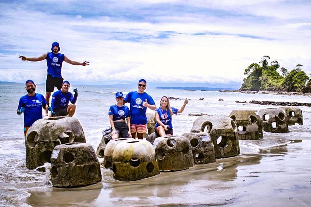 Reefs and volunteers