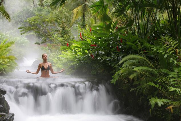 Yoga in a thermal bath