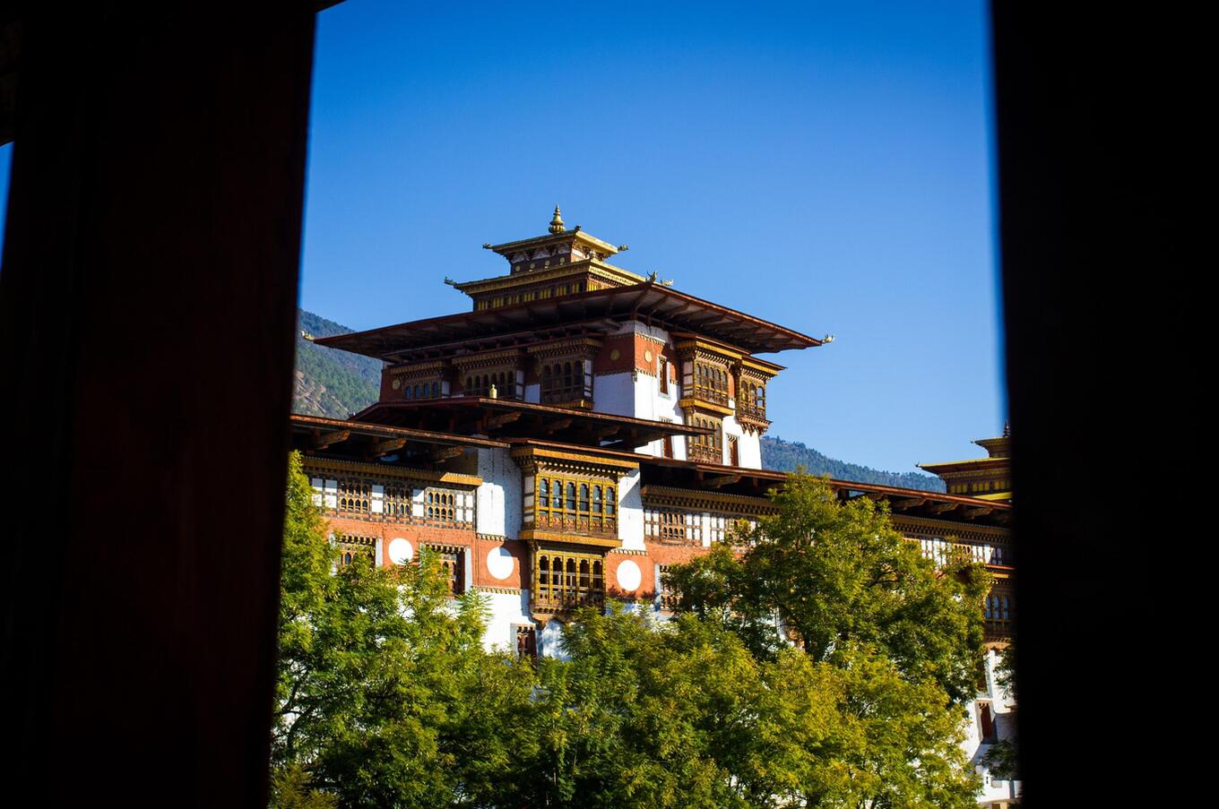 The Dzong of Punakha. This city was the capital of Bhutan until 1955, when it was moved to Thimpu. luxury travel butan punakha dzong monastery Bhutan Happiness