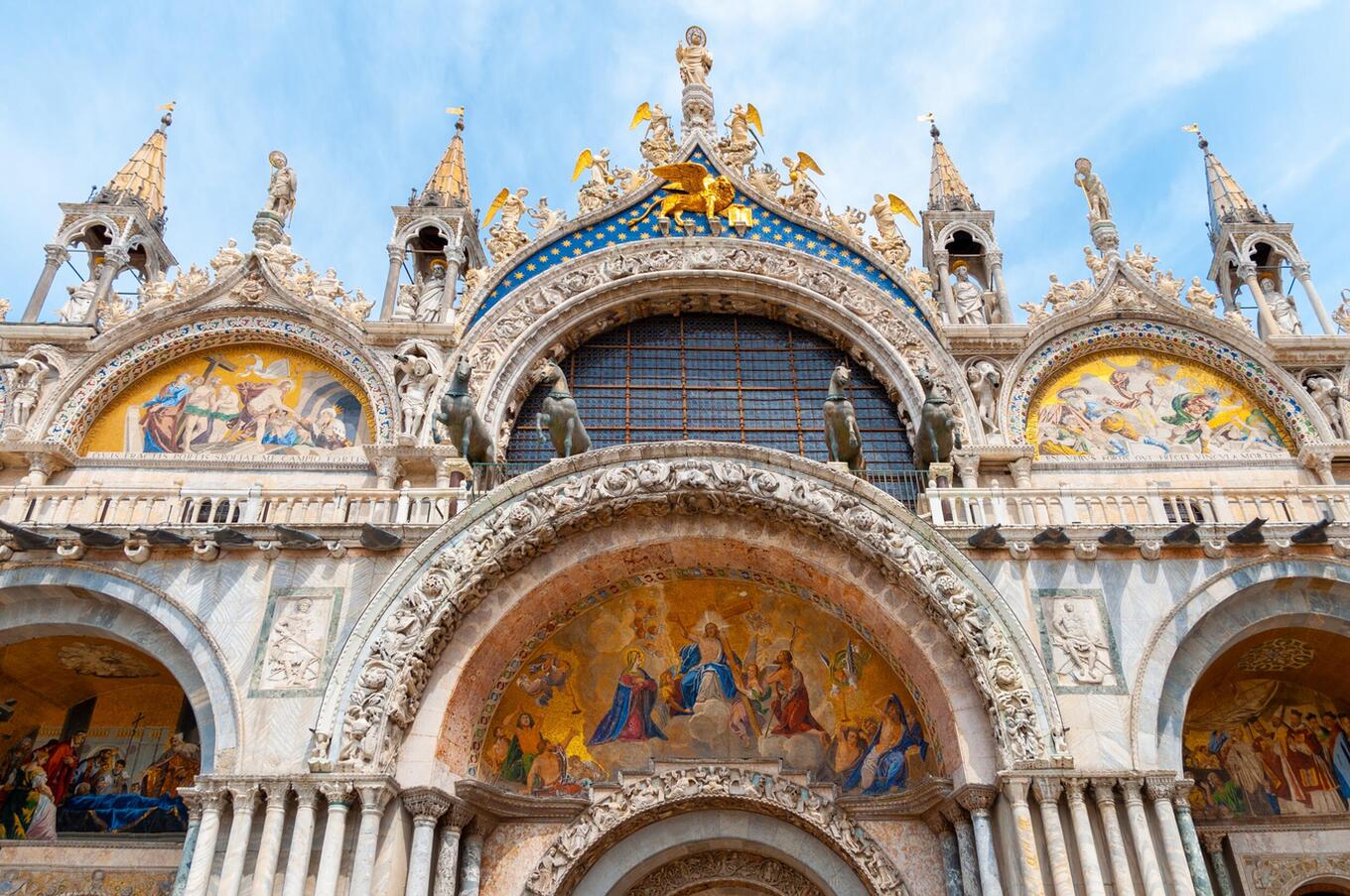 Venice was a must-see city for travelers in the 18th century. At that time it is said that the famous carnival and its festivities lasted six months. luxury travel venice san marco