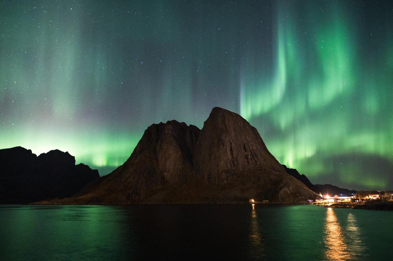 svalbard trip northern lights