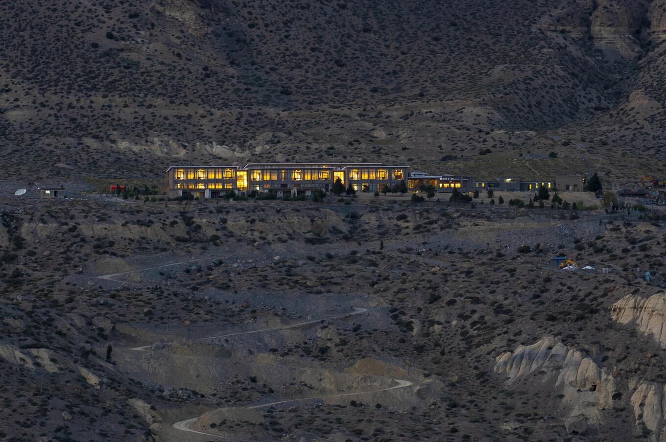 hotel shinta mani mustang bill bensley