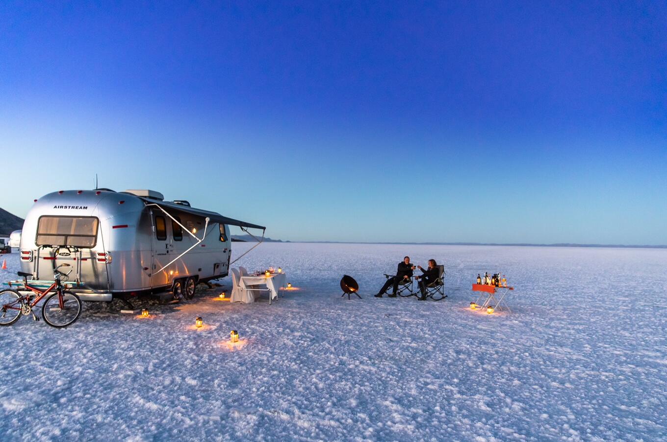 Luxury glamping in the Salar de Uyuni, Bolivia. Photo: Michael Poliza. uyuni salt flat glamping