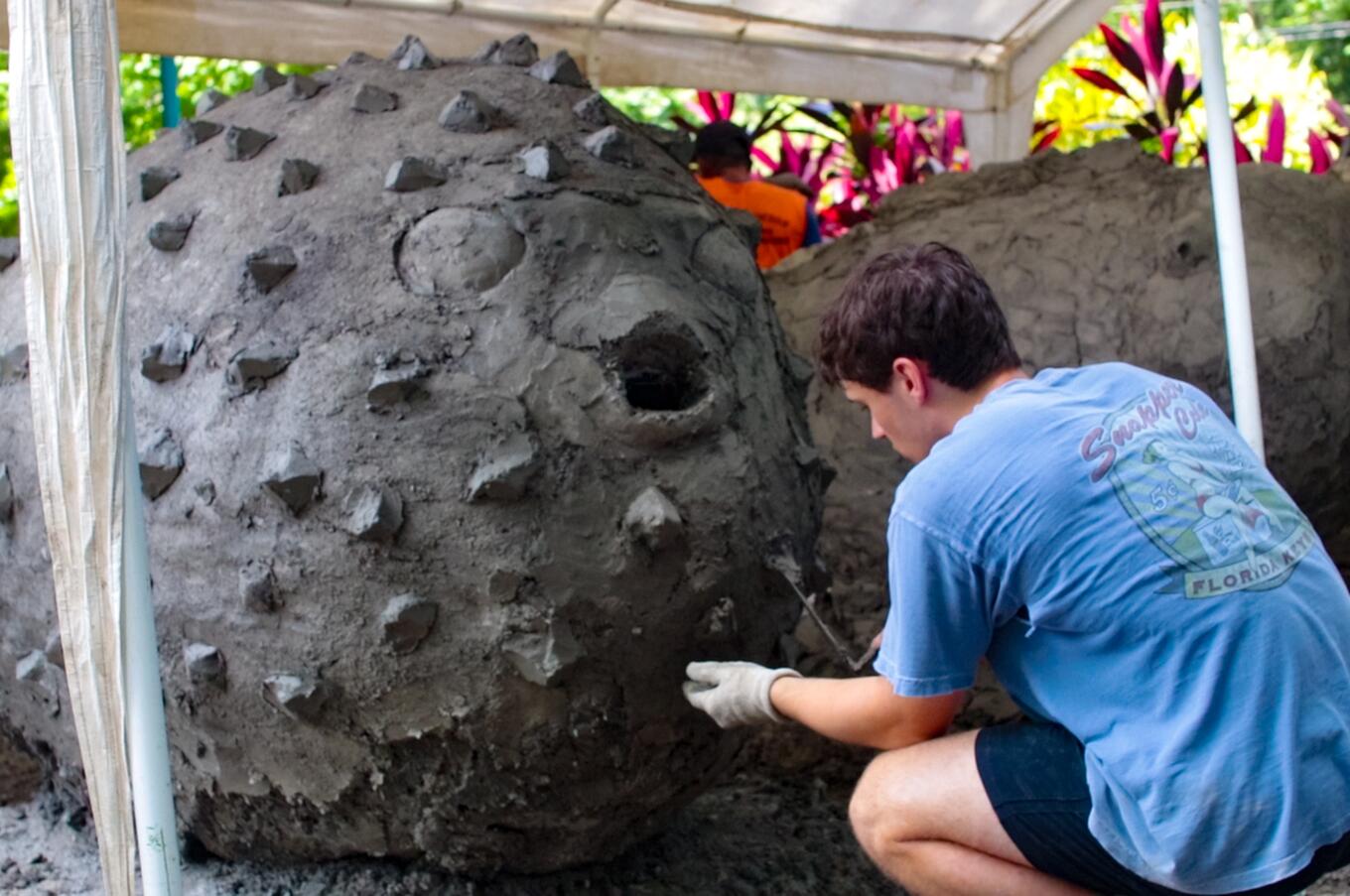 Construction of sculptures in the underwater museum.